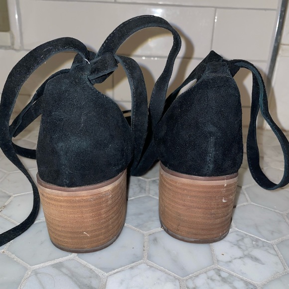 Steve Madden Black Heels with Strappy Design - Picture 5 of 5